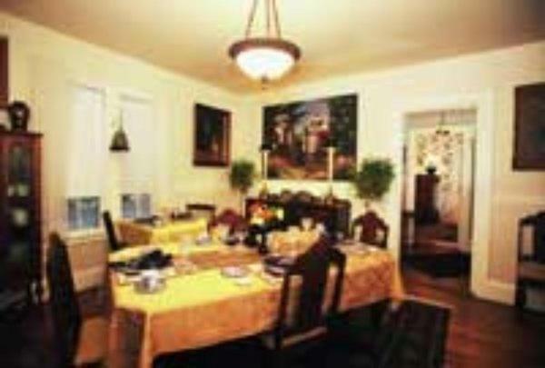Red Elephant Inn Bed And Breakfast Норт-Конвей Экстерьер фото