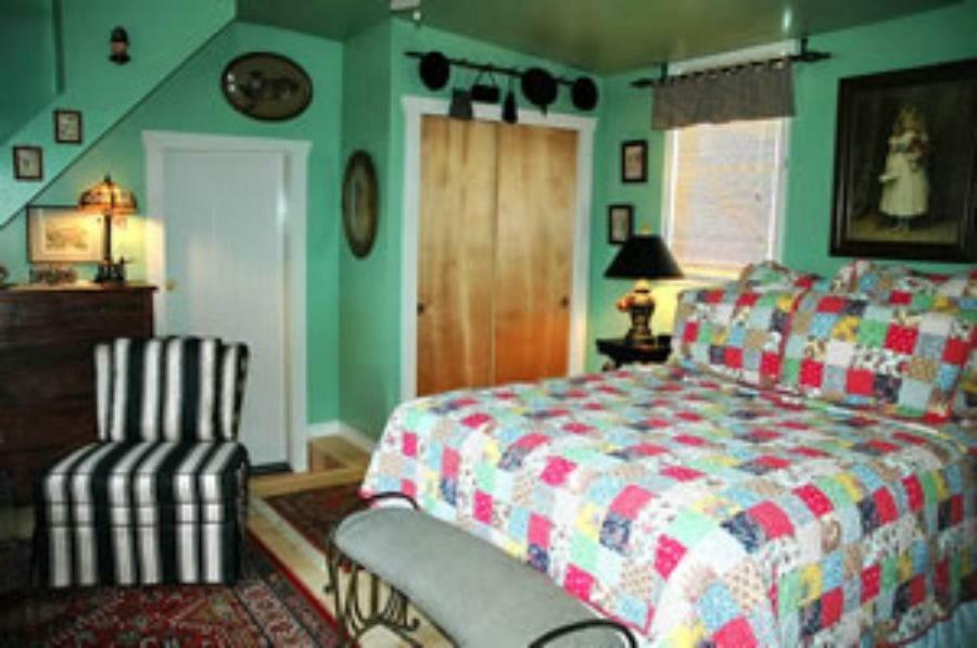 Red Elephant Inn Bed And Breakfast Норт-Конвей Экстерьер фото